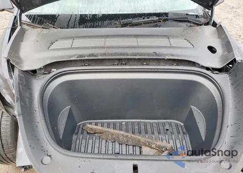 2025 Tesla Model Y z USA, uszkodzony, nr VIN 7SAYGDEE6SF289970